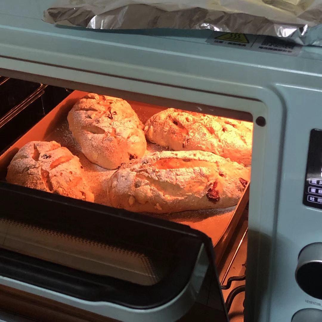 全麦板栗核桃软欧