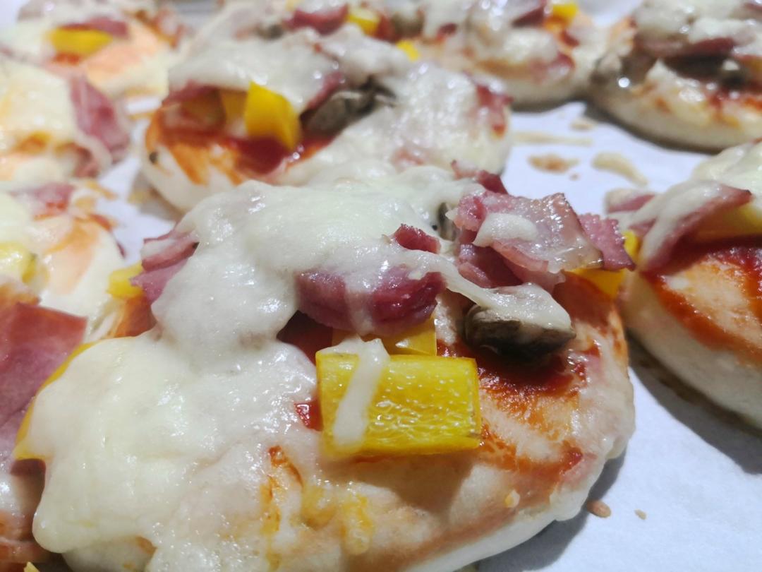 厚底鲜虾培根披萨