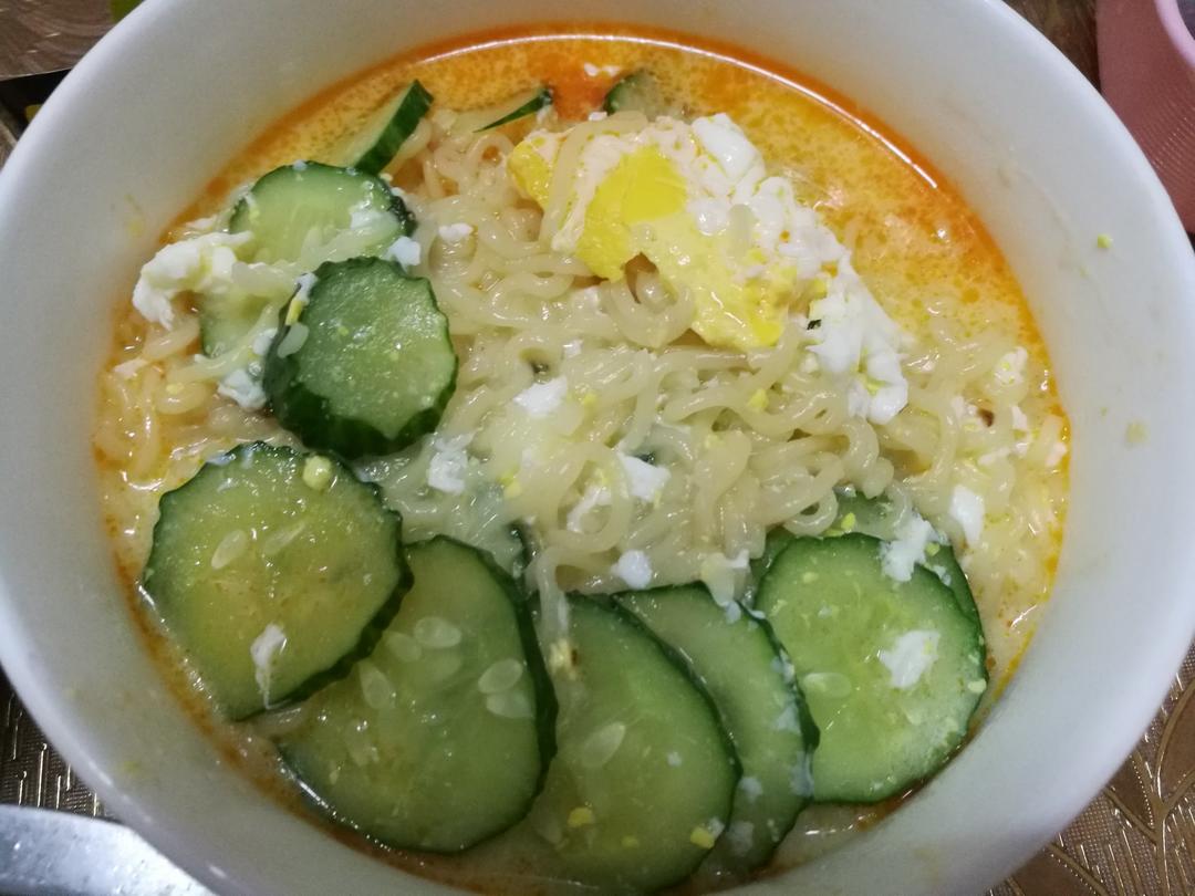 满足食欲的深夜秘密 森系浓香泡面
