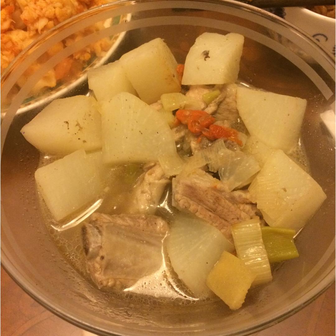 萝卜排骨汤