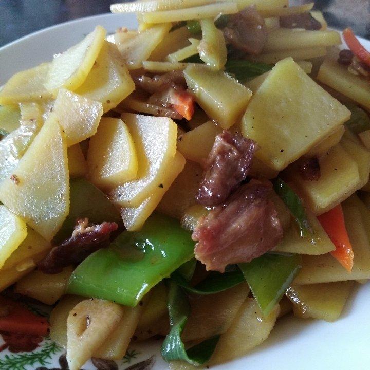 土豆片炒肉