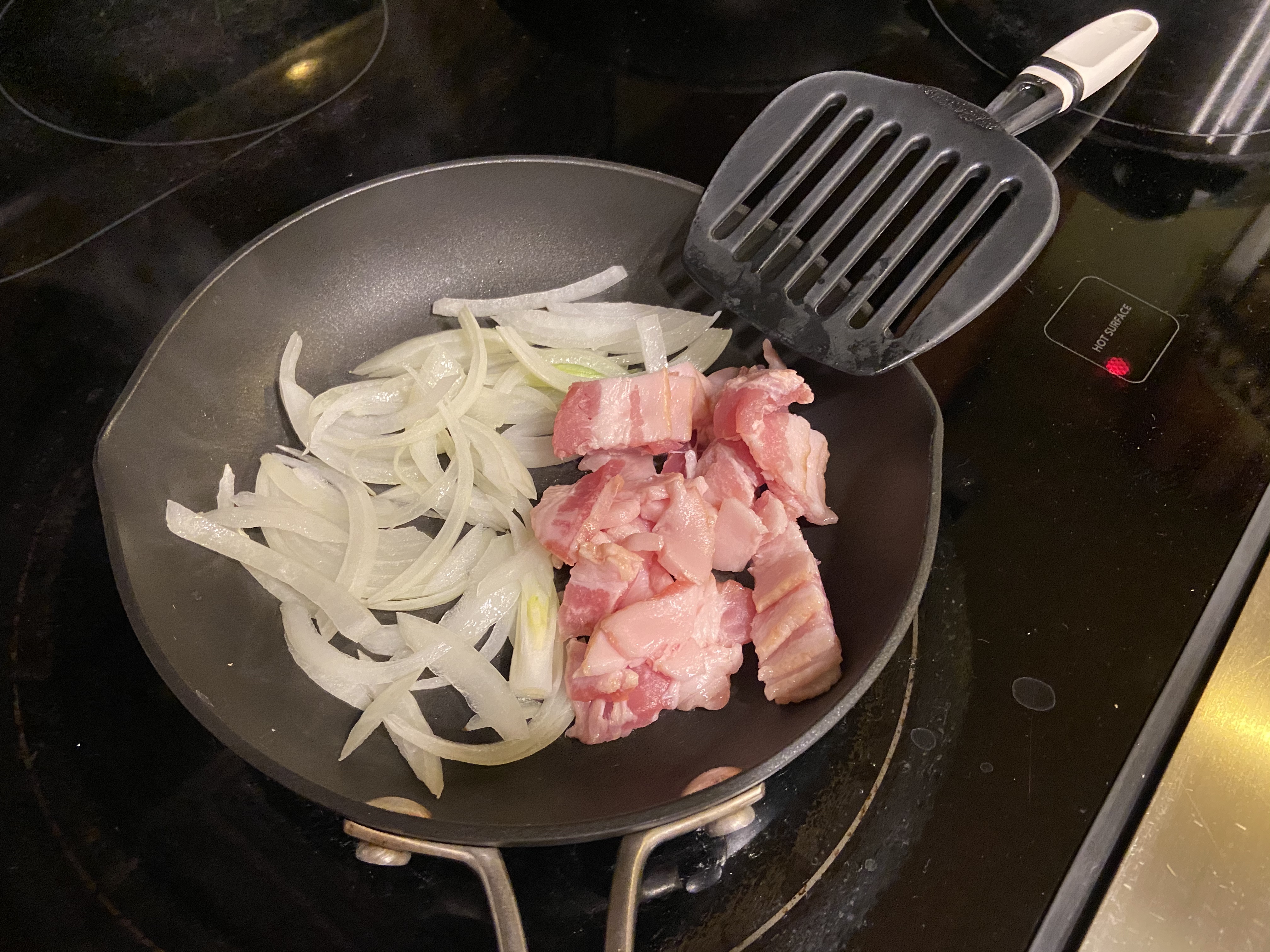 適合冬季的．韓式高麗菜豬肉丼的做法 步骤1