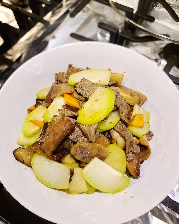 👩‍🍳腊味炒牛肉佛手瓜〈家常菜〉的做法
