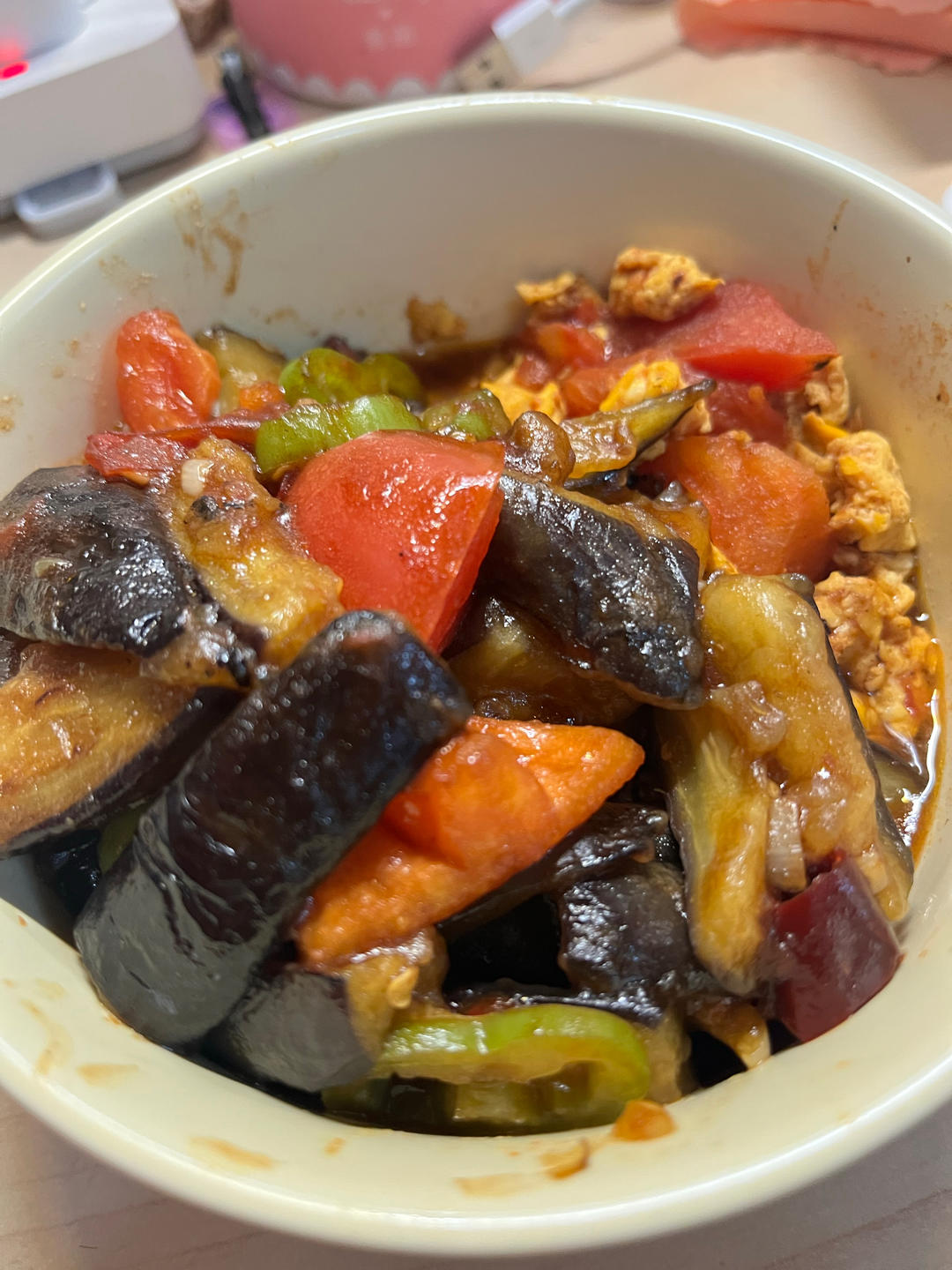 红烧茄子（佐西红柿尖椒）