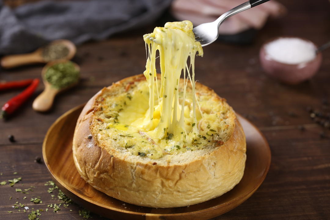 奇奇aicc做的活力早餐│鸡蛋芝士面包碗