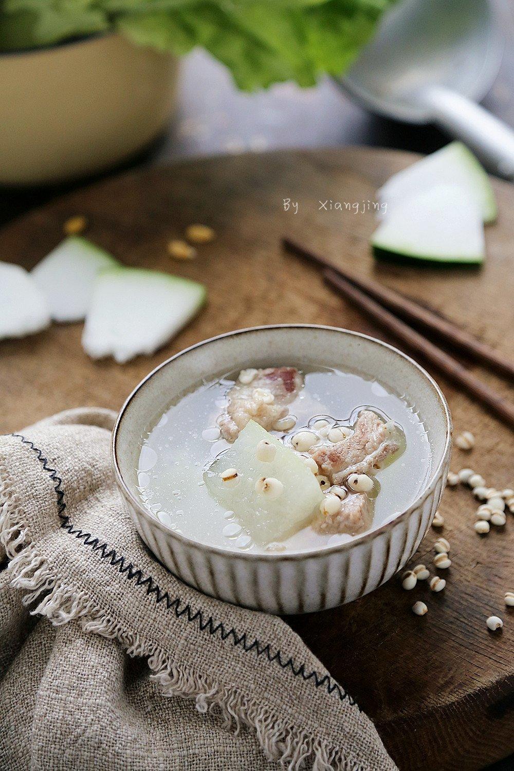 抹香鲸做的冬瓜薏米排骨汤