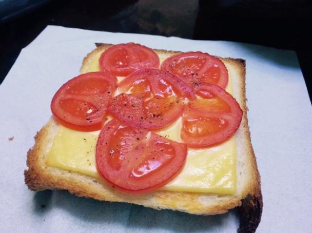 番茄 奶酪 吐司的做法