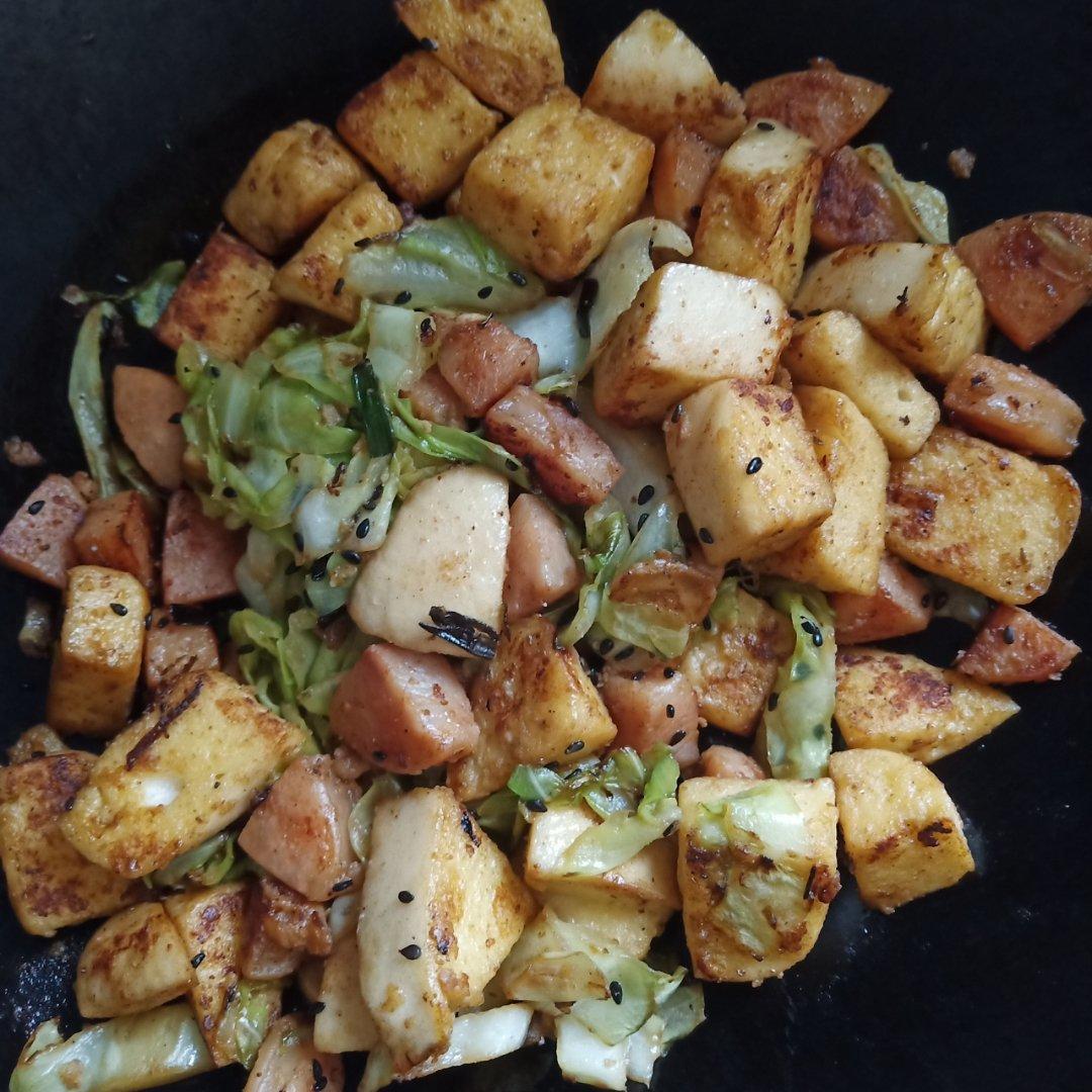 无语了！男友夜宵连续吃了一个月的炒馒头