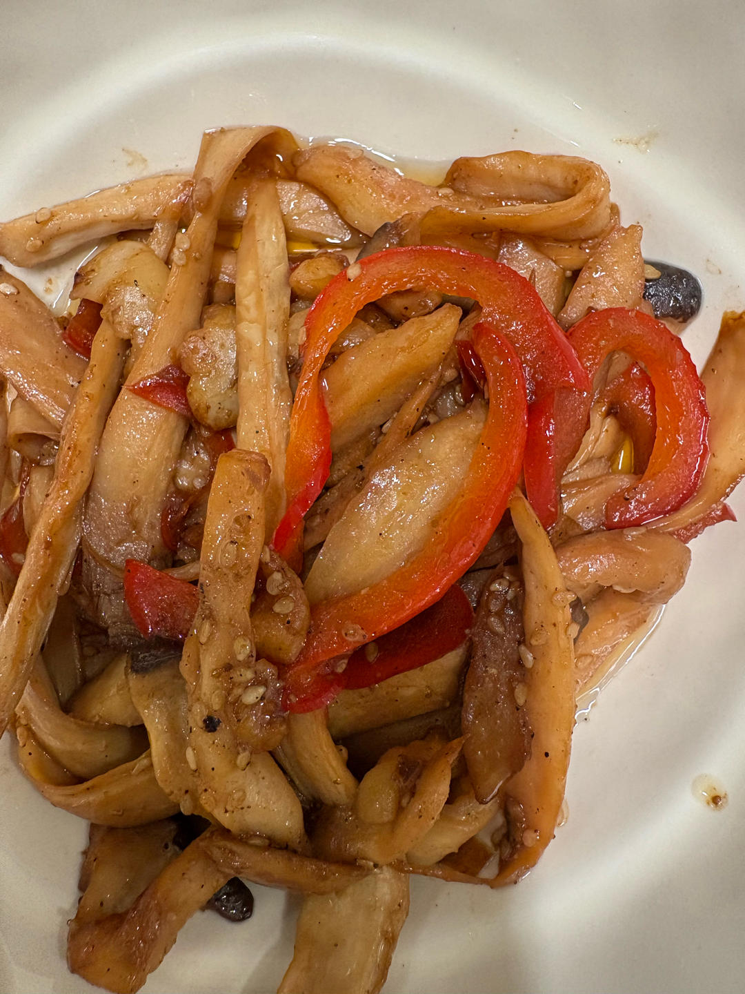 彩椒炒菇类-吃起来像肉的素菜