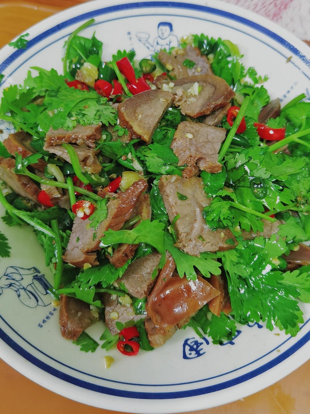 凉拌卤牛肉
