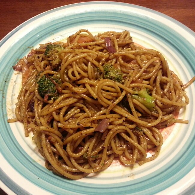 黑胡椒香蒜培根意大利面