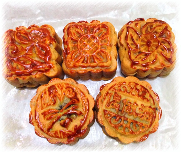 广式月饼——蛋黄莲蓉月饼