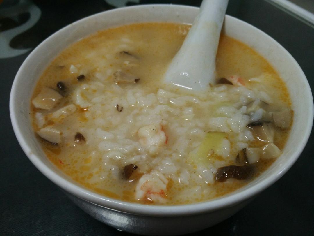 鲜虾砂锅粥
