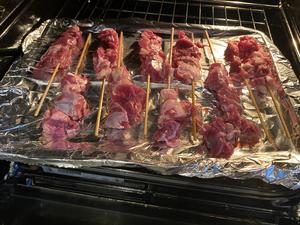 小吃｜新疆羊肉串—鲜味十足（另附洋葱烤法）的做法 步骤1