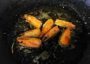 日不落黄金海鲜炒饭的做法 步骤4