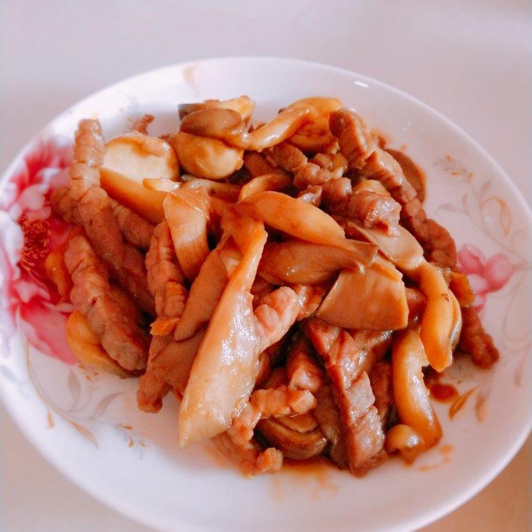 耗油牛肉炒菇菇