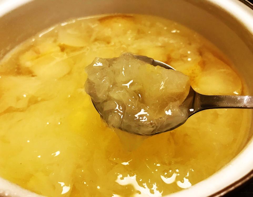 王小胆啦啦啦做的冰糖银耳雪梨汤