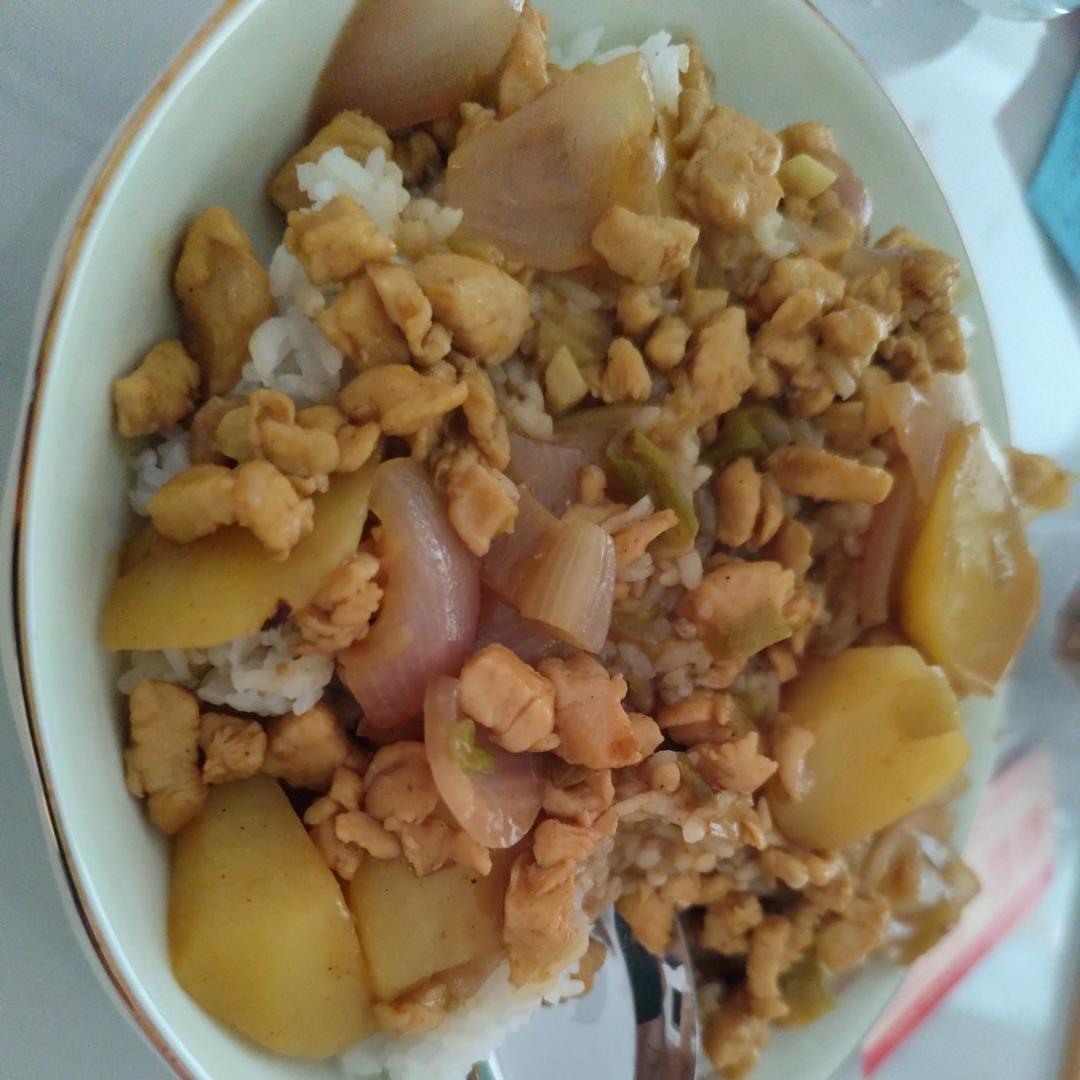 晚饭不费时☞咖喱鸡肉土豆