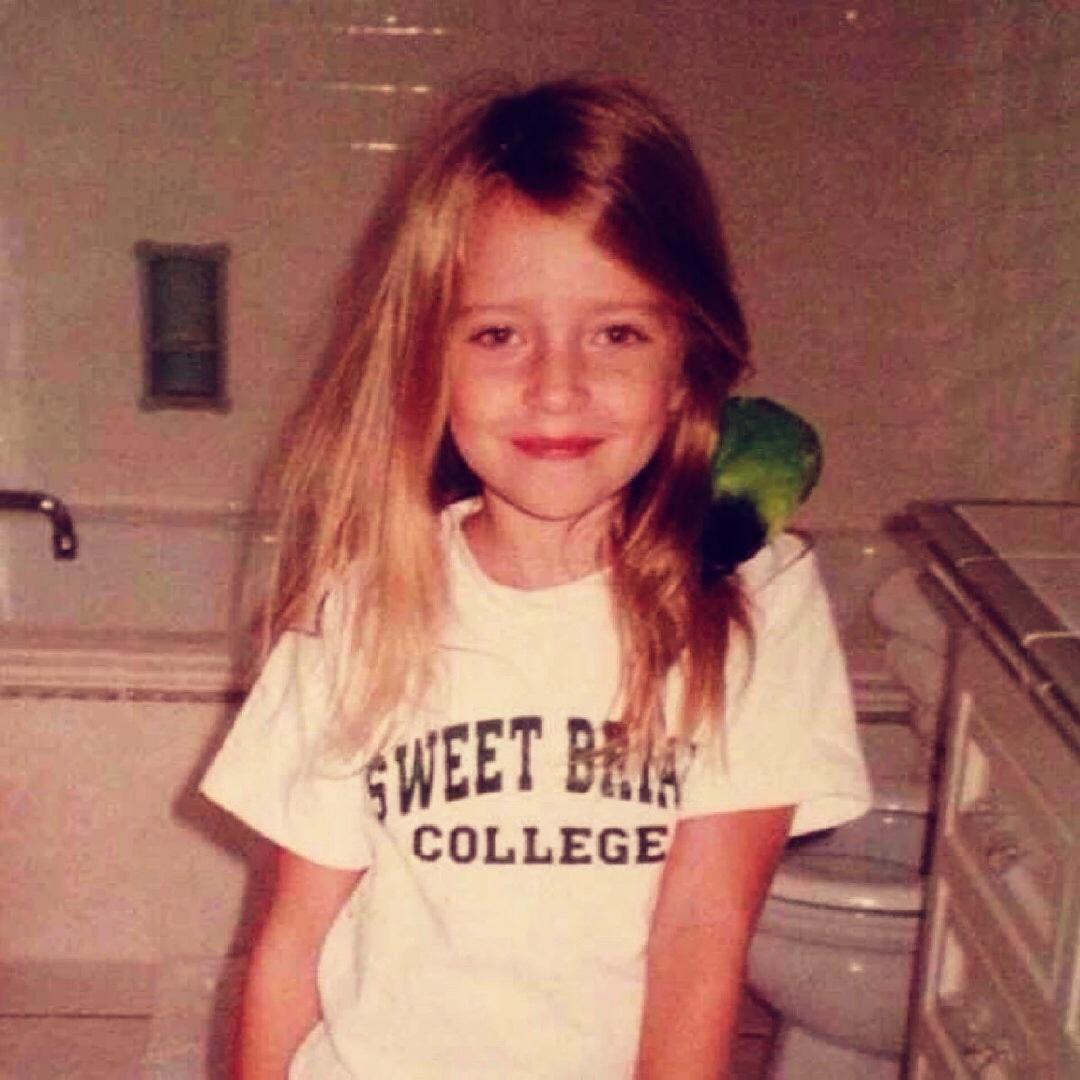 吃吃吃吃到肚子疼____