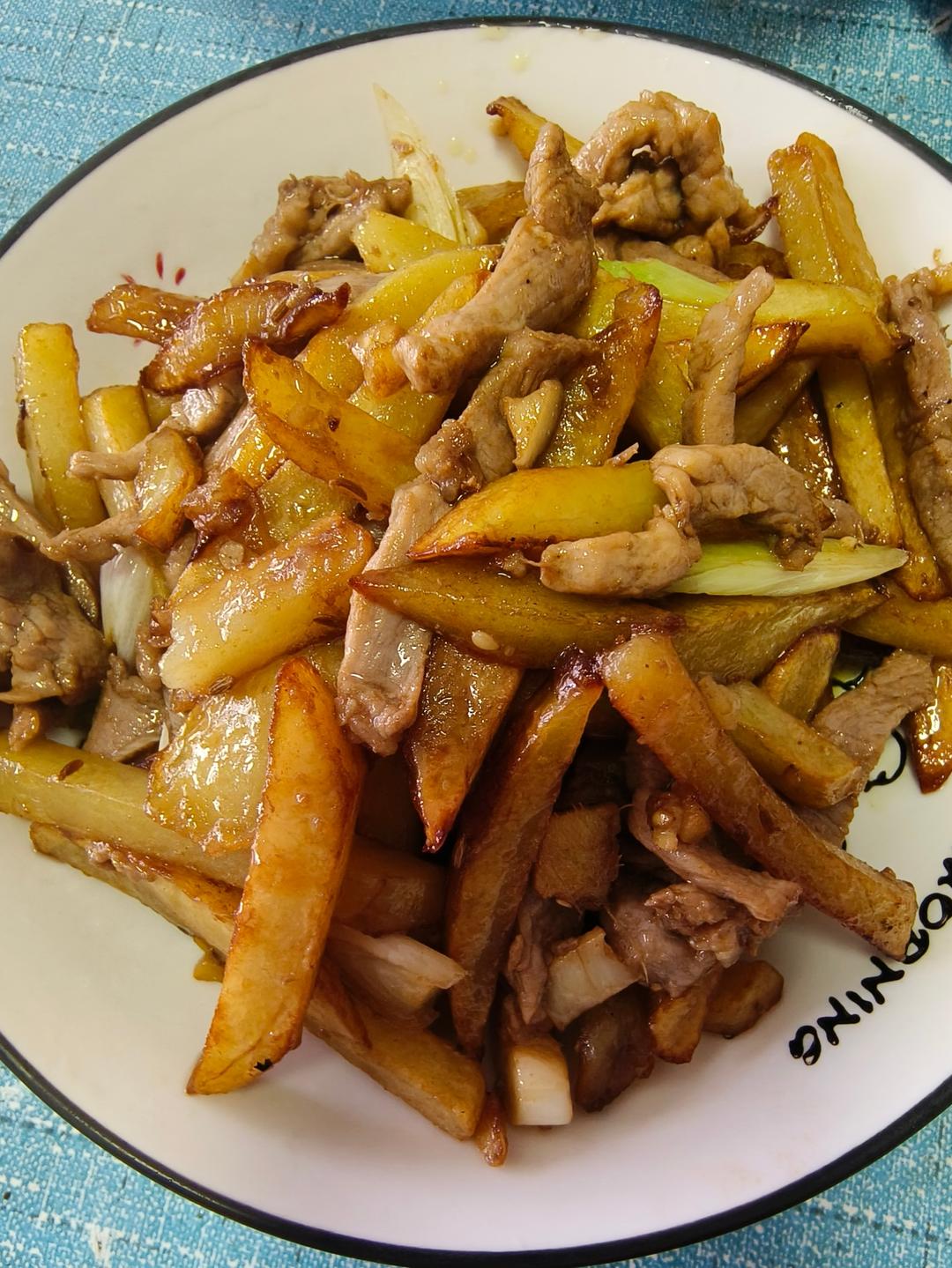 超简单的土豆条炒肉