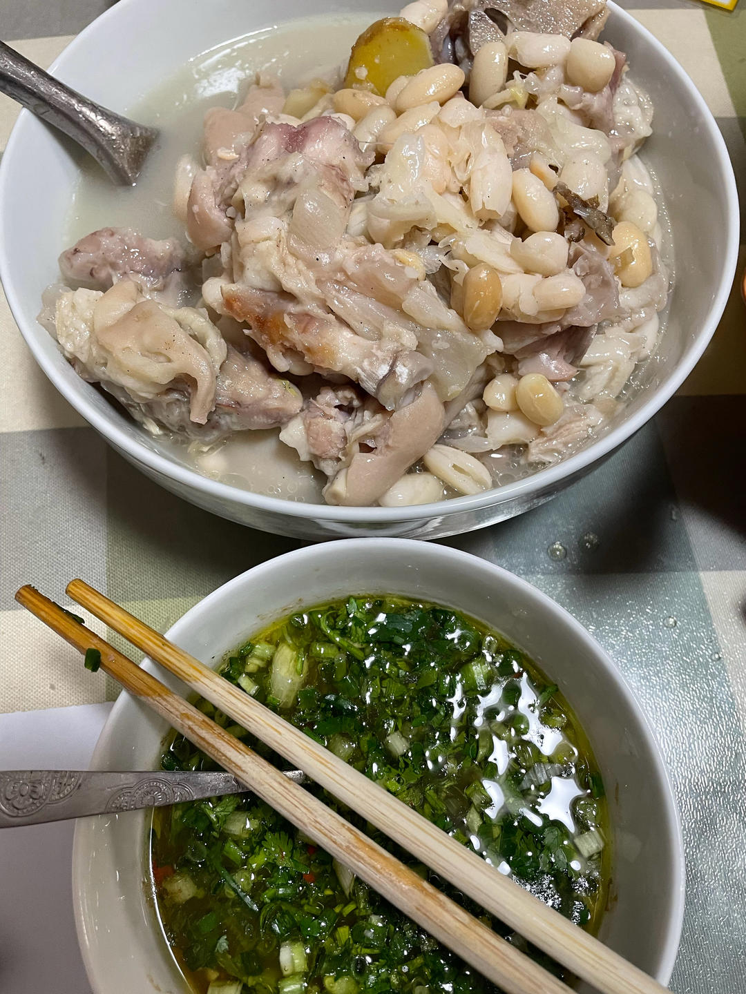 这个老妈蹄花入口即化，实在太好吃了！