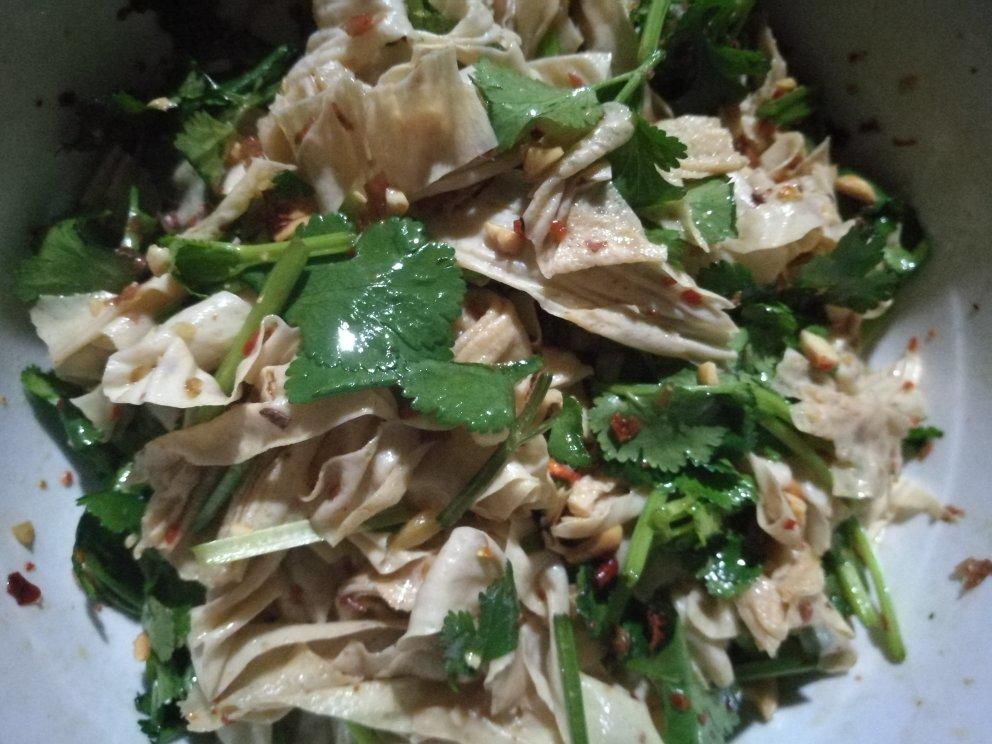 凉拌豆腐皮