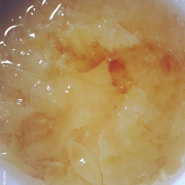 蔓越莓桃胶银耳羹