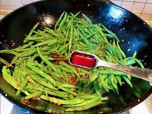 超级下饭的青椒扁豆丝❗️好吃不胖～的做法 步骤7
