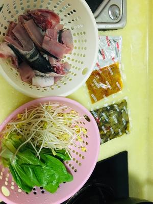 酸菜豆腐鱼的做法 步骤1