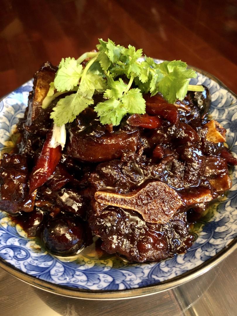 红烧牛尾（简单易上手好吃到炸！！）