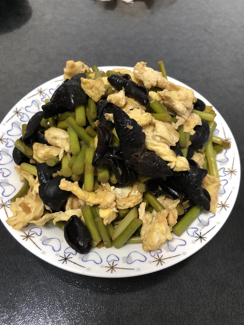 蒜薹炒鸡蛋
