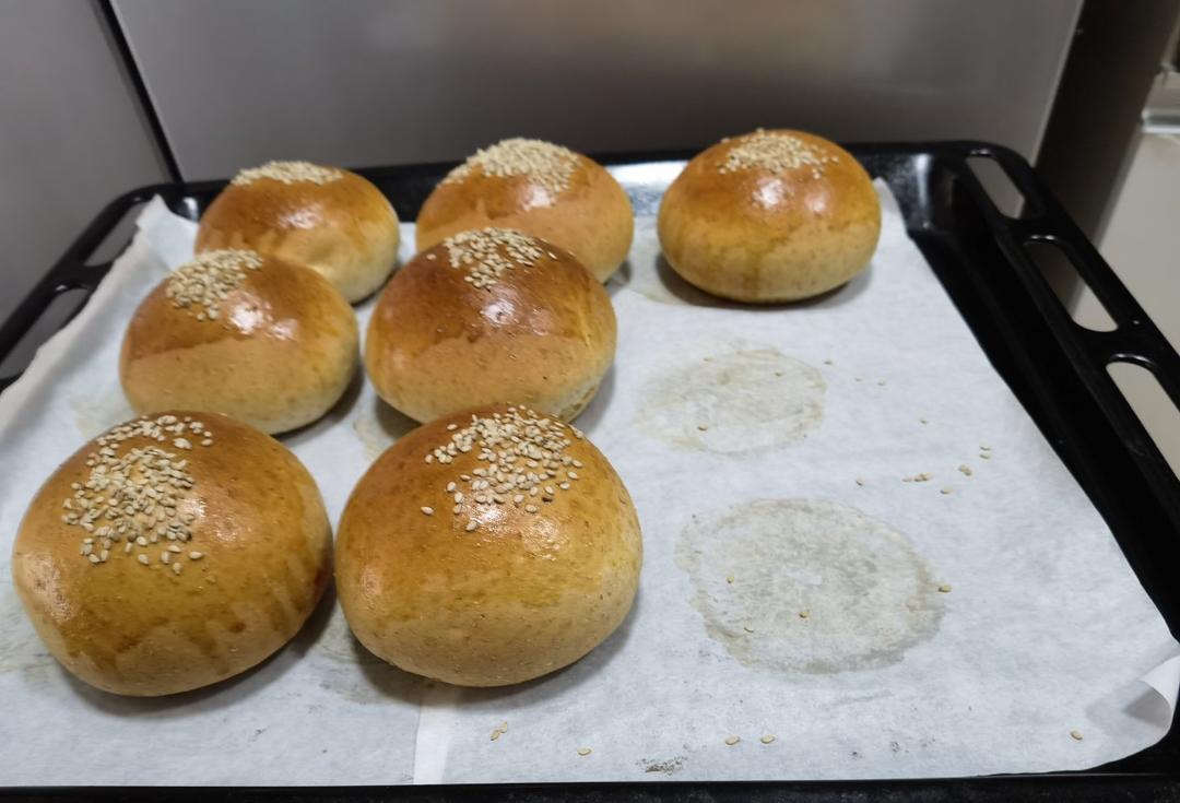可以一片一片撕着吃的奶油小餐包