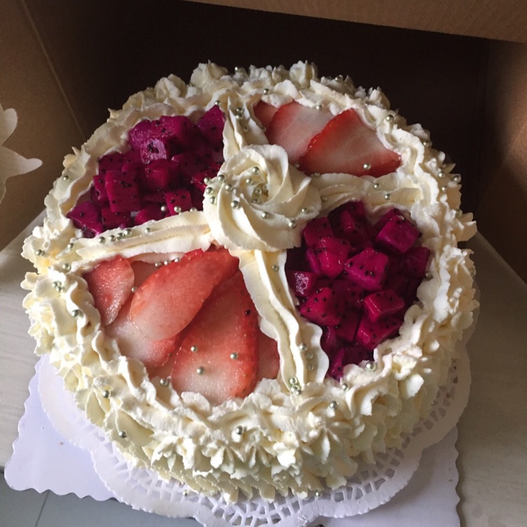 大珊做的生日蛋糕