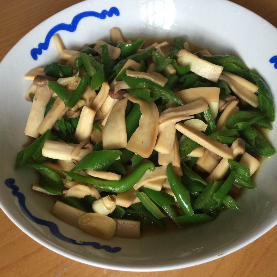 青椒素炒杏鲍菇