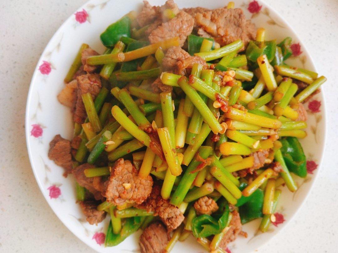 妈妈牌蒜薹炒肉