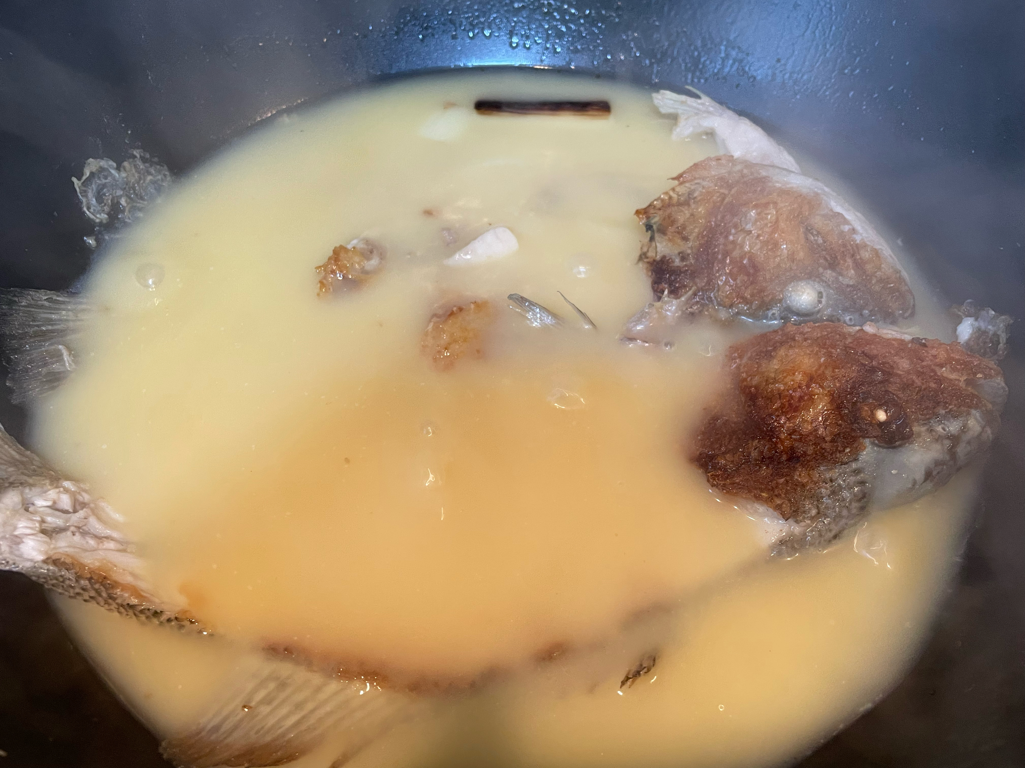 法式浓汤：鲜鱼奶香浓汤的做法 步骤3