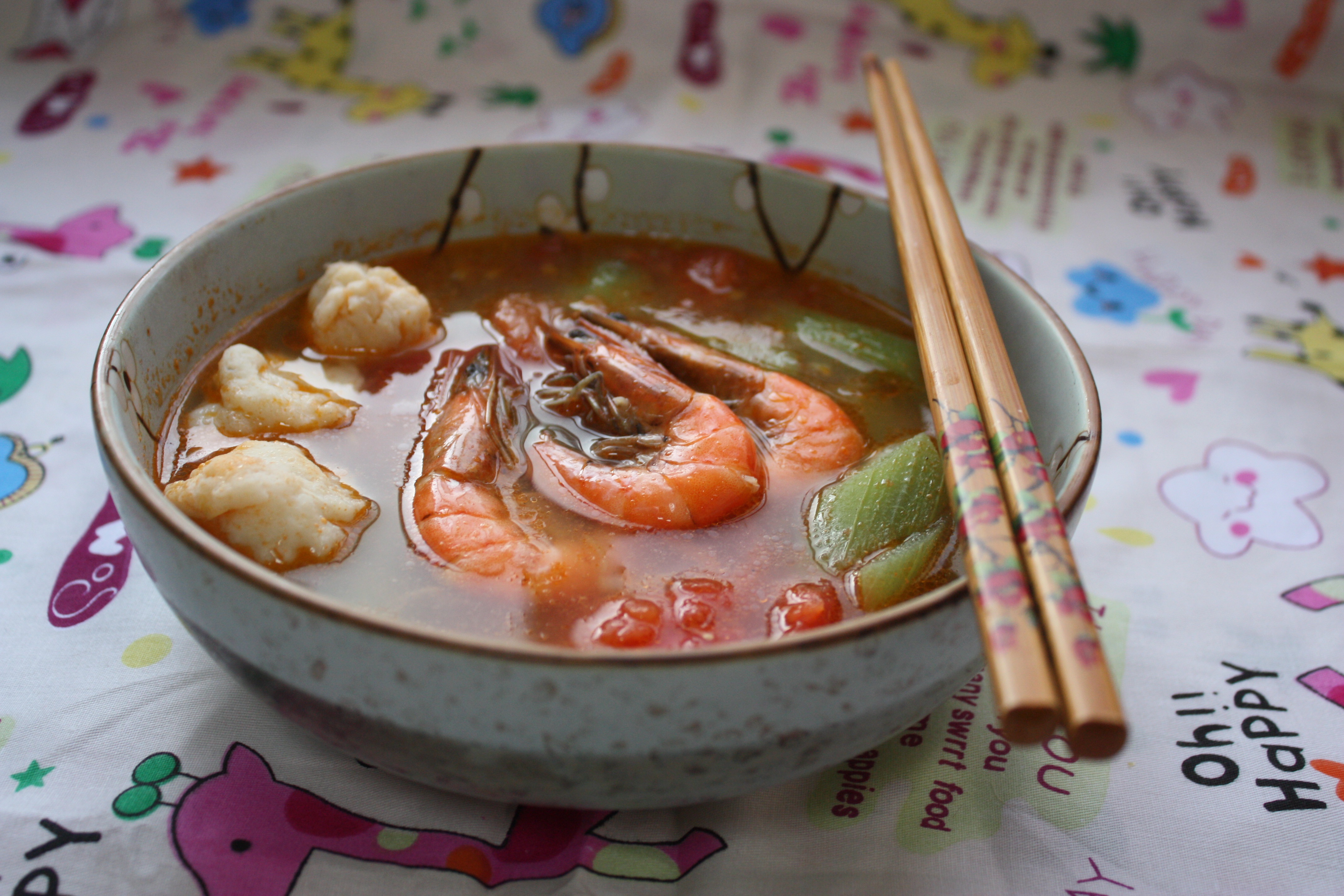 西红柿丝瓜海鲜汤