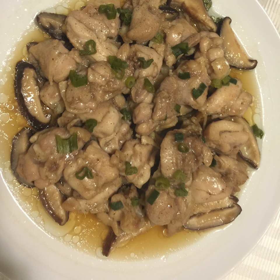 香菇蒸鸡腿肉