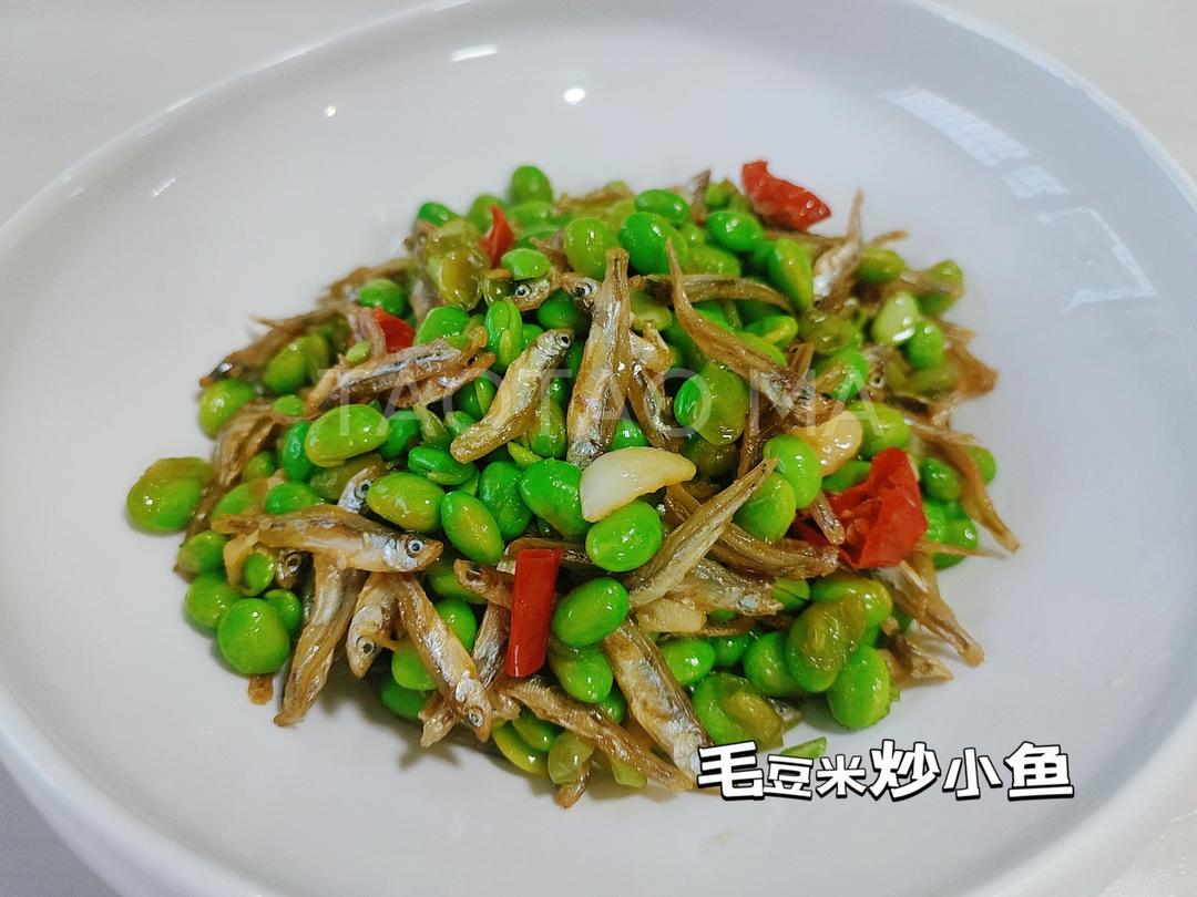 雪菜炒蚕豆（家常做法好吃不腻）