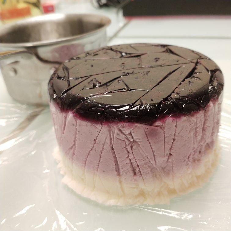 颜值超高的蓝莓酸奶双色慕斯蛋糕！