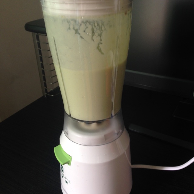 牛油果香蕉奶昔