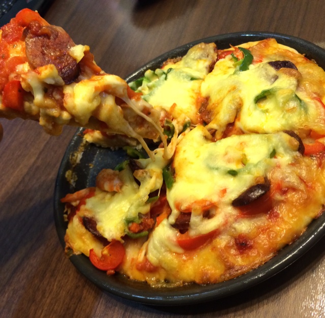 厚底鲜虾培根披萨