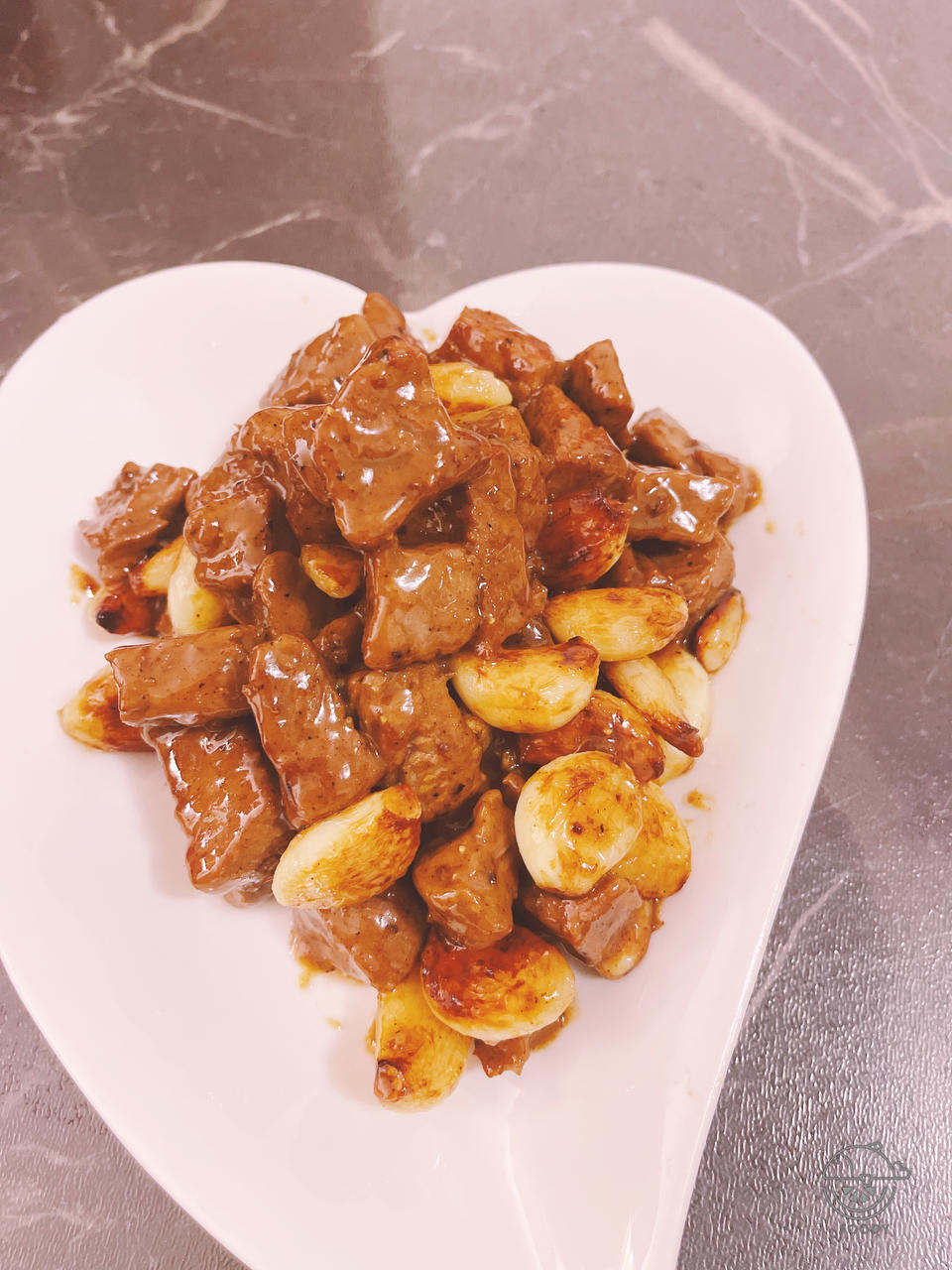 好吃到舔盘的蒜香黑椒牛肉粒