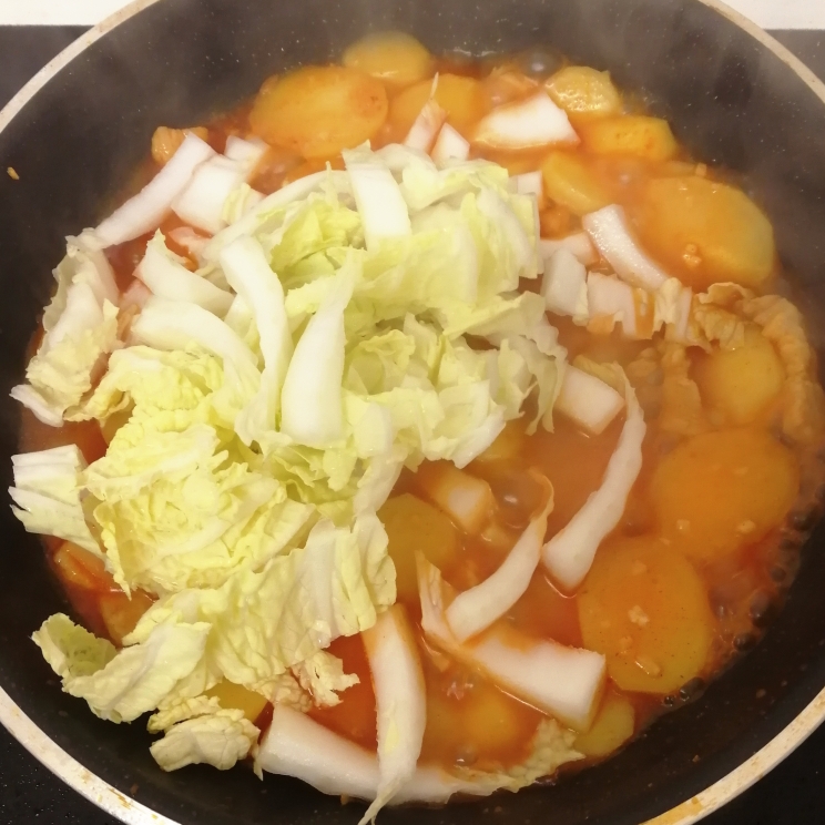 一人食 菜心炒广式腊肠 土豆大白菜酸辣汤的做法 步骤9