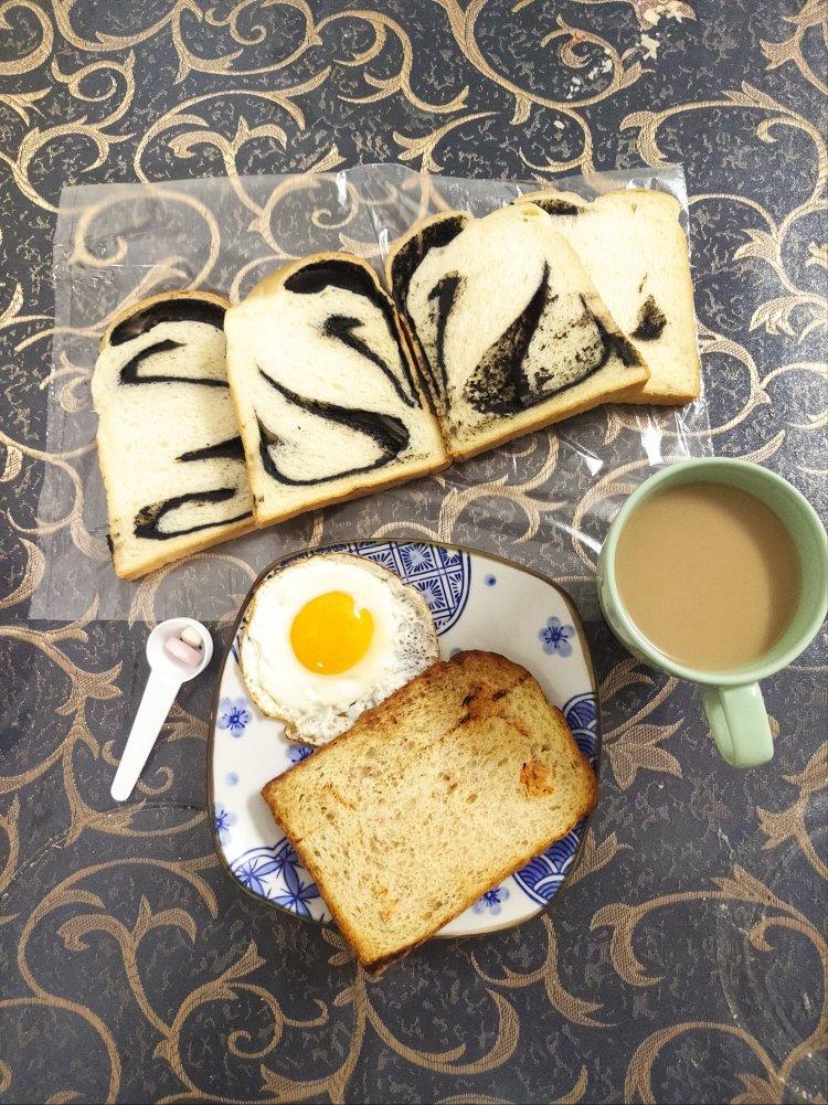 黑芝麻奶酥吐司【一次发酵】