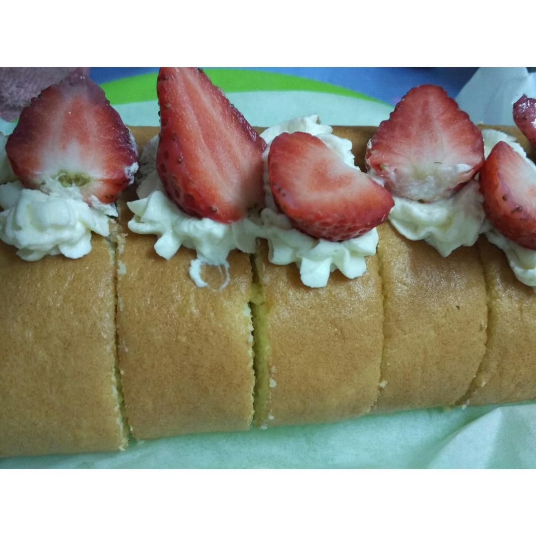 《Tinrry下午茶》教你做基础原味蛋糕卷