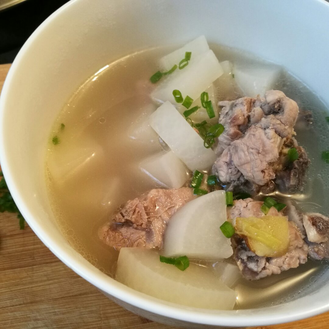 萝卜排骨汤