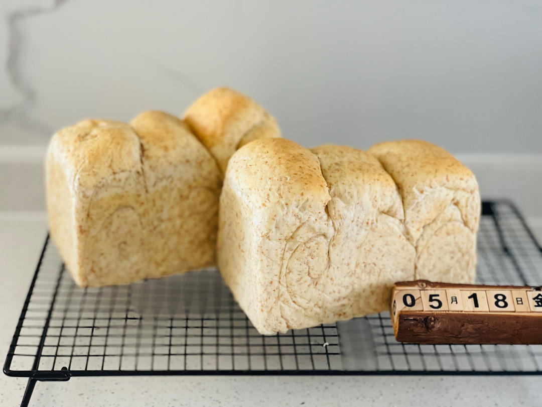 烫种超软全麦吐司