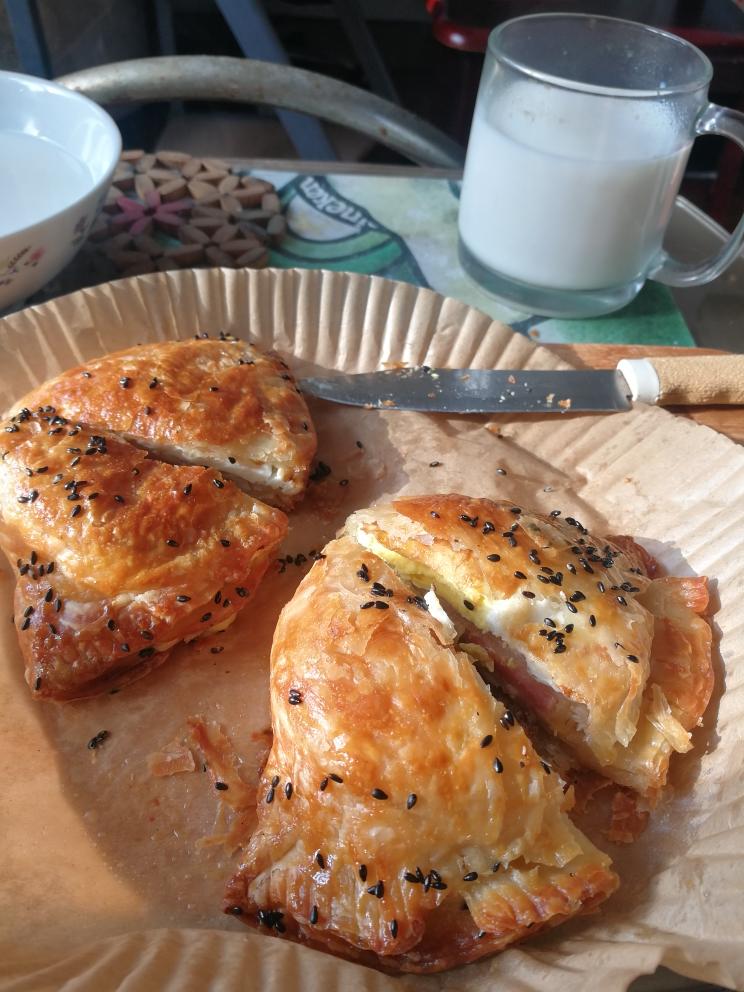 手抓饼早餐包，15分钟快手早餐，有手就会做，内容丰富好吃到犯规