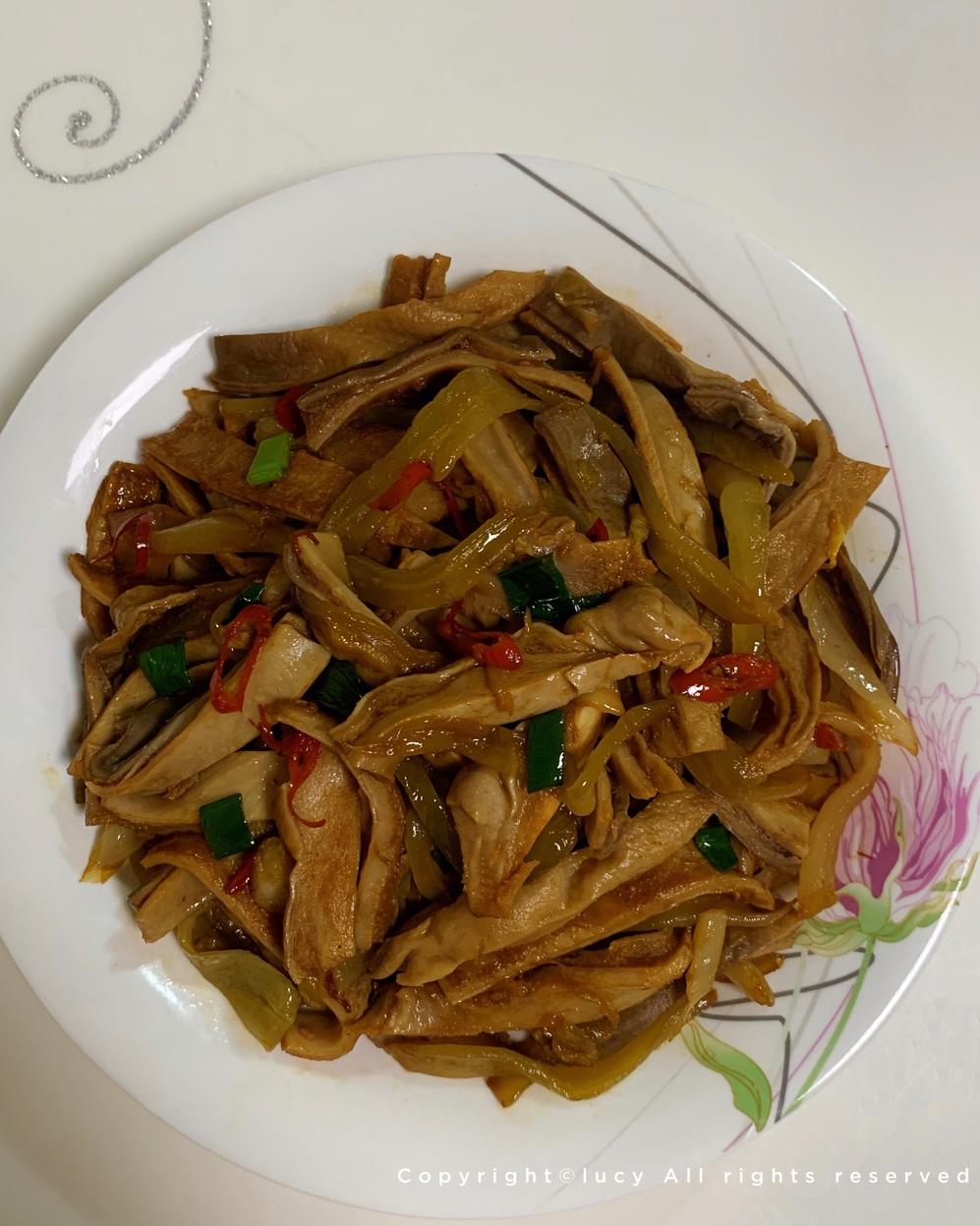 酸菜炒猪肚